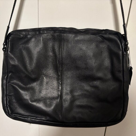 $400 Danier Leather Briefcase / Satchel / Messenger bag - Picture 1 of 9